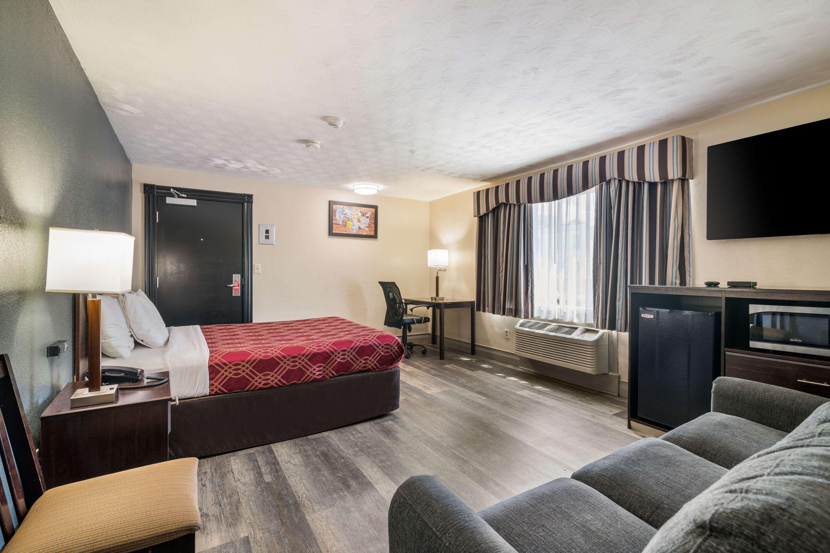 Econo Lodge Boston-Malden Zewnętrze zdjęcie
