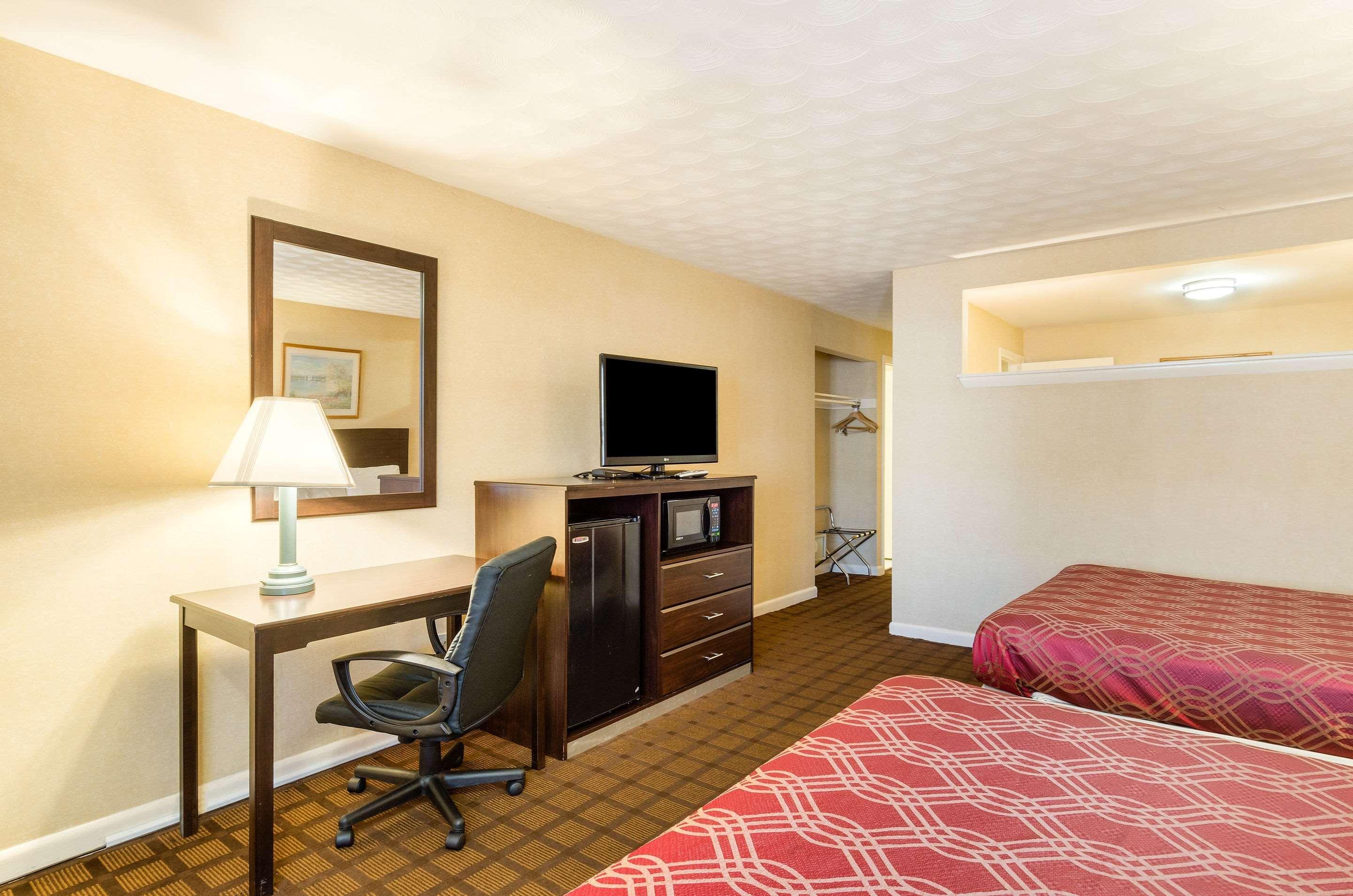 Econo Lodge Boston-Malden Zewnętrze zdjęcie