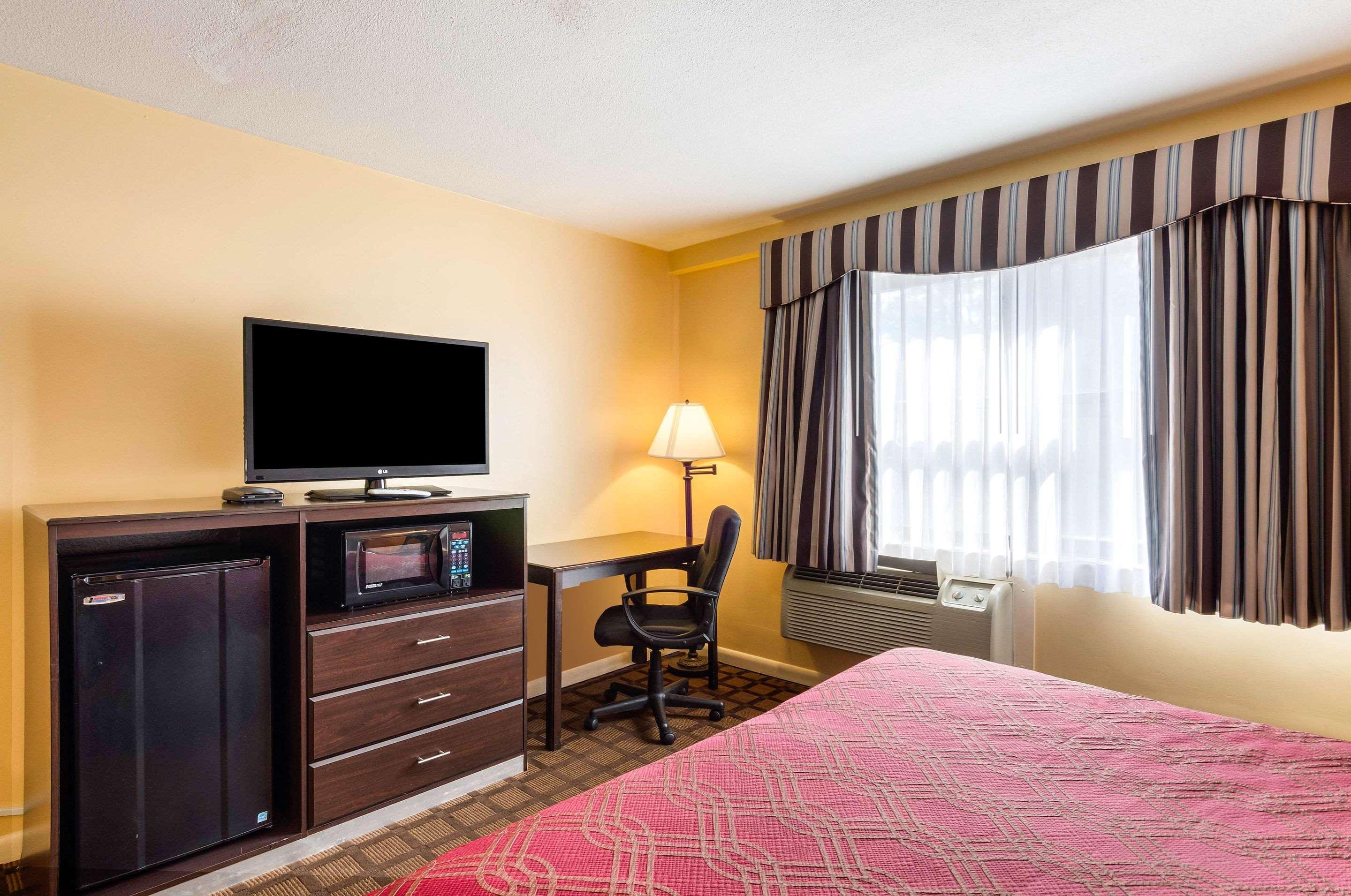 Econo Lodge Boston-Malden Zewnętrze zdjęcie