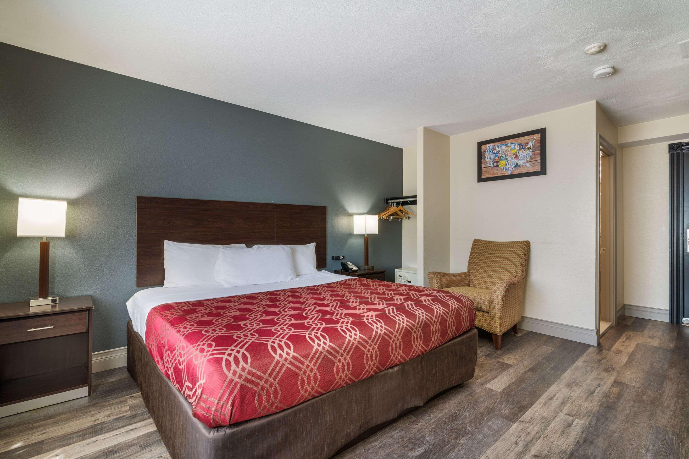 Econo Lodge Boston-Malden Zewnętrze zdjęcie
