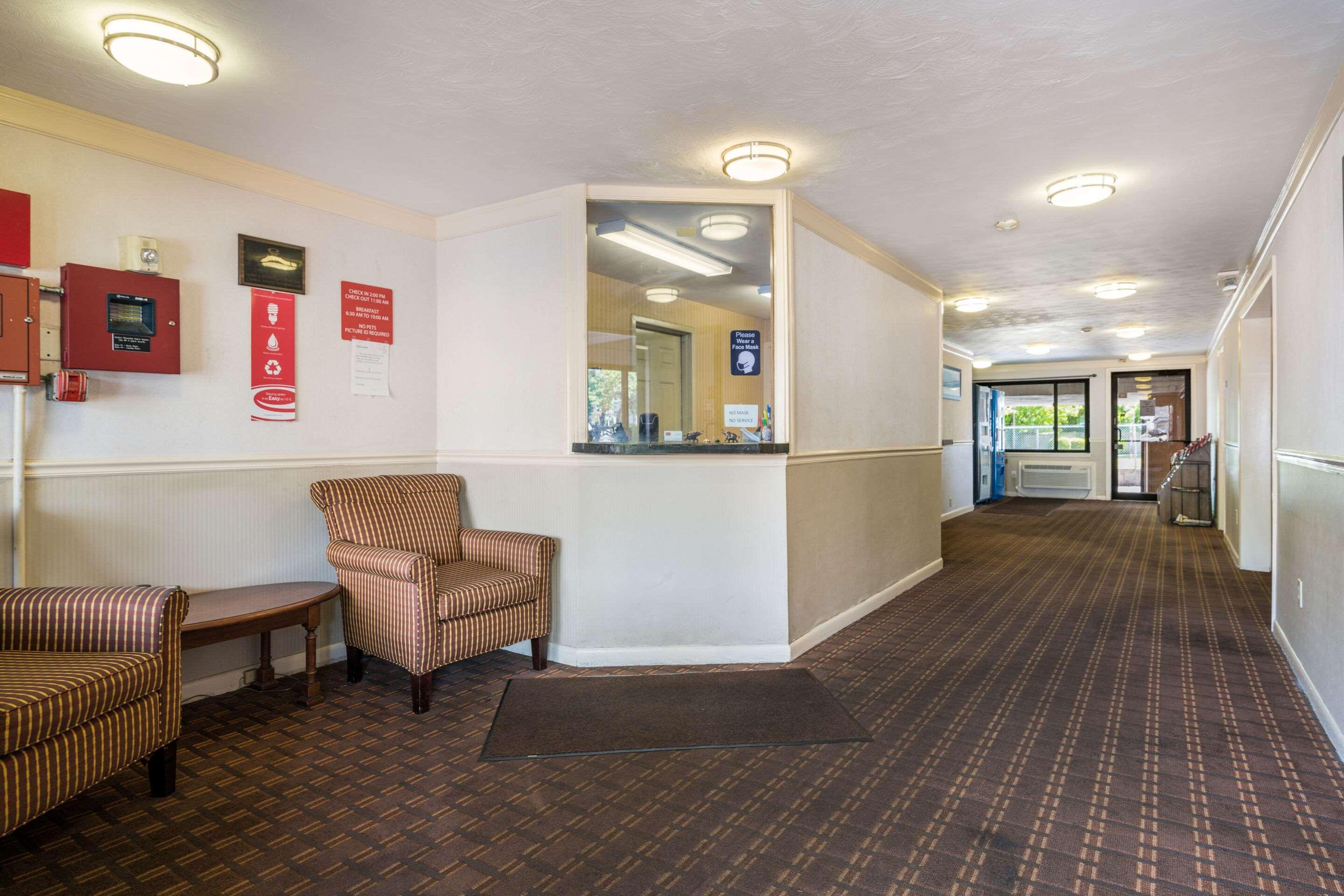 Econo Lodge Boston-Malden Zewnętrze zdjęcie