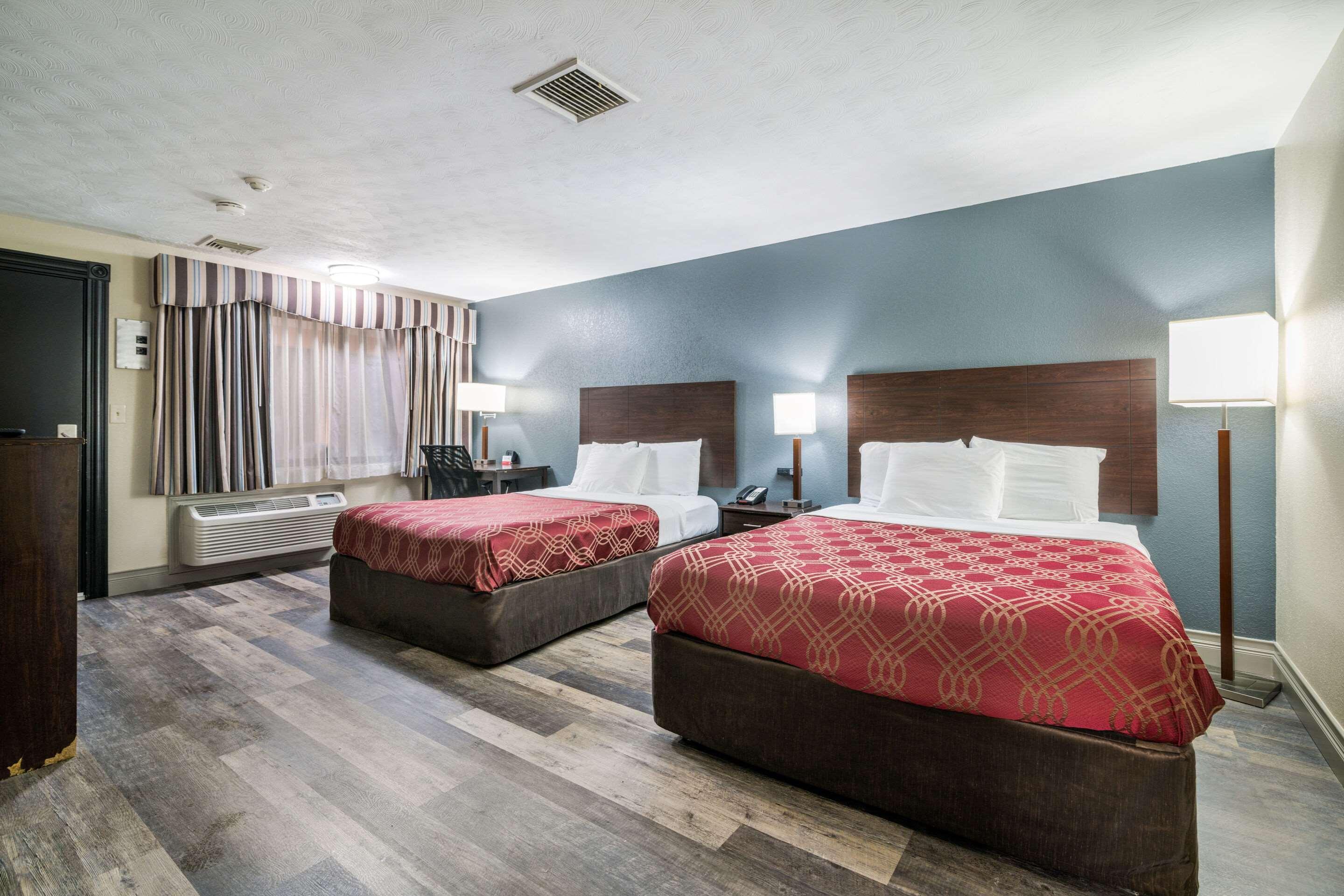 Econo Lodge Boston-Malden Zewnętrze zdjęcie