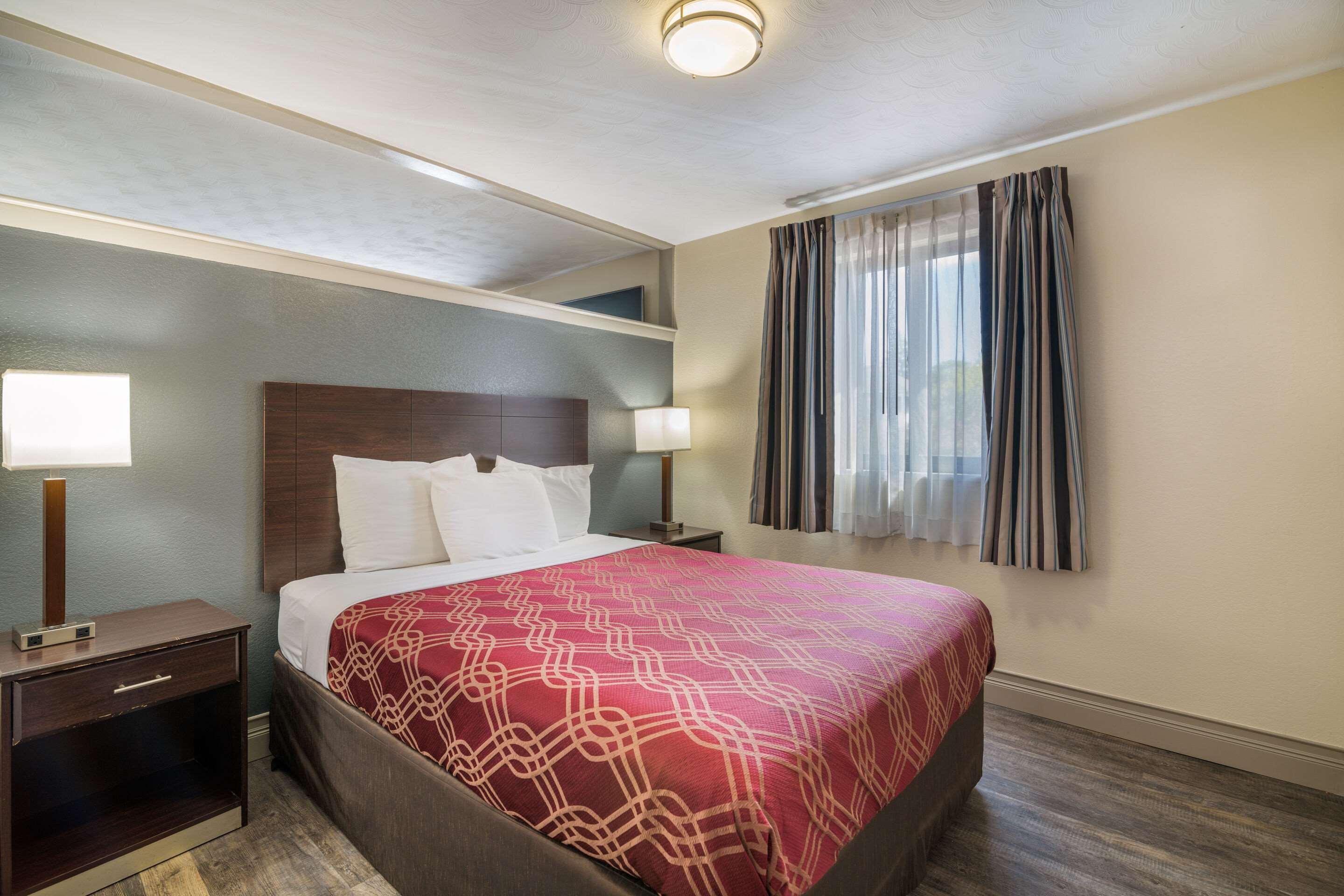 Econo Lodge Boston-Malden Zewnętrze zdjęcie